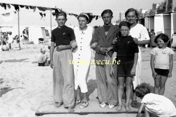 photo ancienne  de Blankenberge  Sur la plage