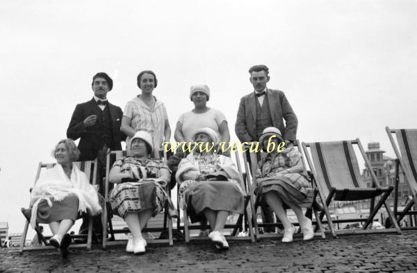 photo ancienne  de Blankenberge  Photo de famille sur la plage