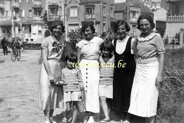 photo ancienne  de La Panne  Photo de famille