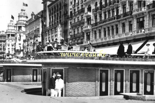 photo ancienne  de Ostende  Les nouvelles cabines-vestiaires