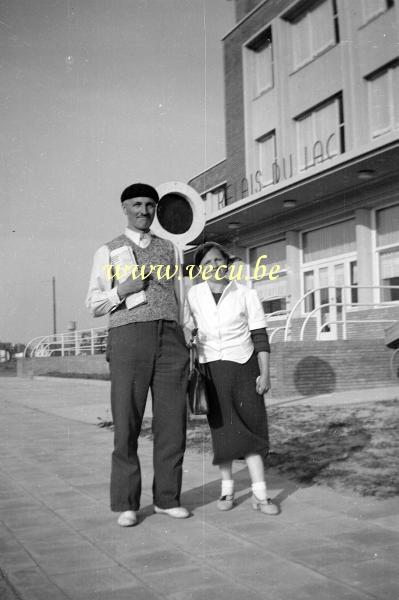 photo ancienne  de Westende  Devant le relais du lac