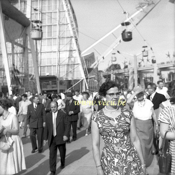 photo ancienne  de l'expo 58  En viste