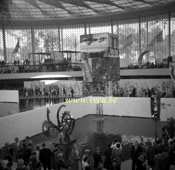 photo ancienne  de l'expo 58  