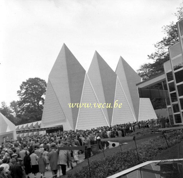 photo ancienne  de l'expo 58  Le pavillon britanique