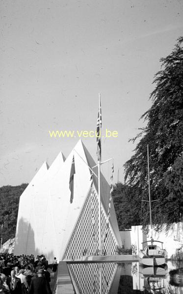 photo ancienne  de l'expo 58  Expo 58 : Le pavillon de la Grande Bretagne