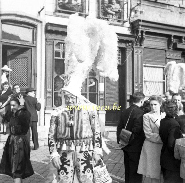 photo ancienne  du carnaval de Binche  Gilles de Binche