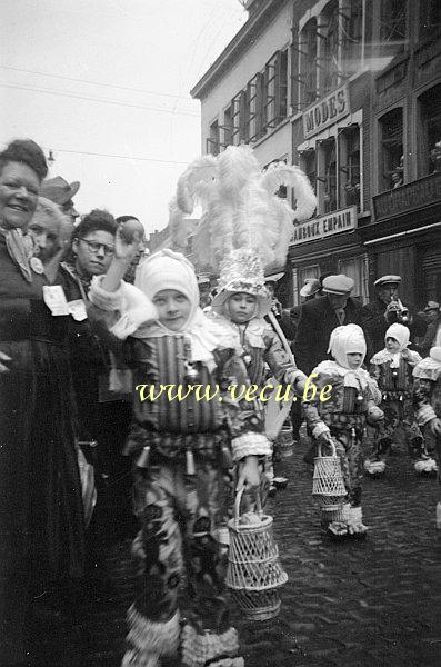 photo ancienne  du carnaval de Binche  Gilles de Binche