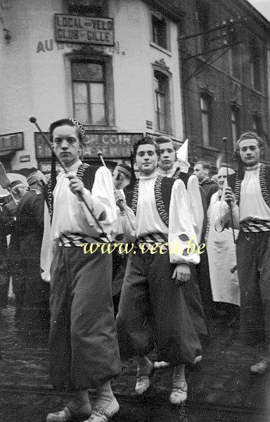 photo ancienne  du carnaval de Binche  