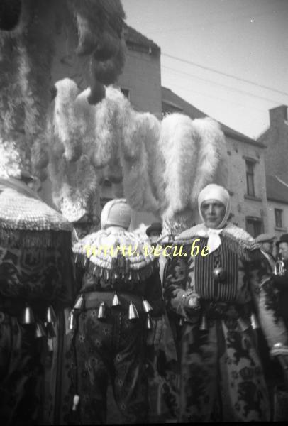 photo ancienne  du carnaval de Binche  