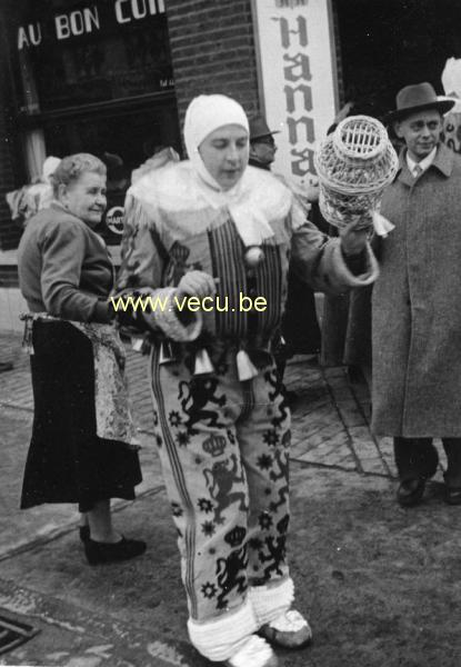 photo ancienne  du carnaval de Binche  Gille de Binche