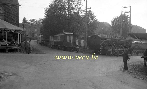 photo ancienne  de caroussels et fêtes foraines  Kermesse du côté de St Hubert