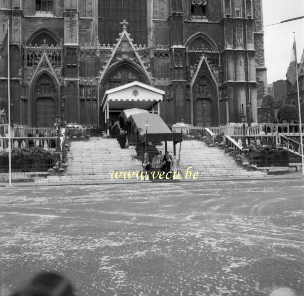 photo ancienne  Fin de la cérémonie religieuse.