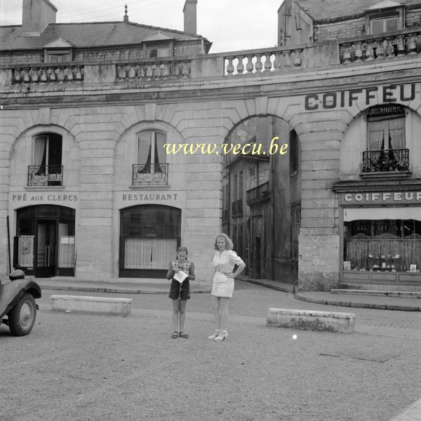 photo ancienne  Restaurant pré aux clercs - Place de la libération