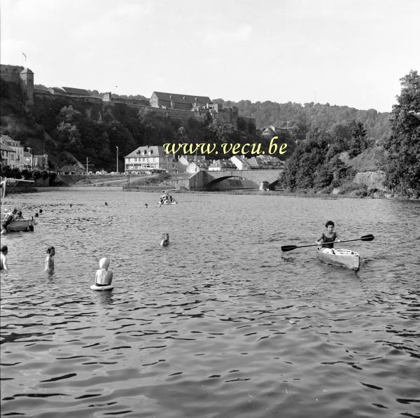 photo ancienne  Kayak et baignade dans la Semois