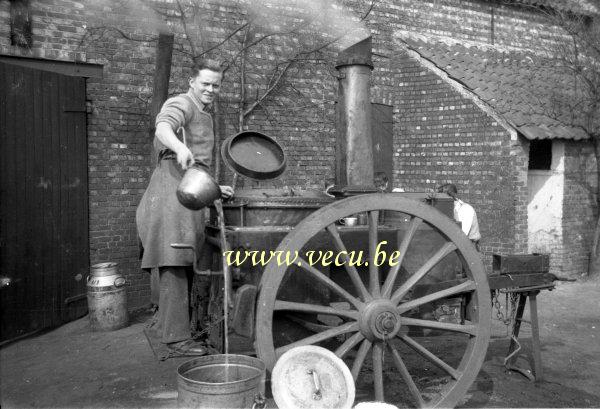 photo ancienne  de métiers de l'agriculture et de l'élevage  