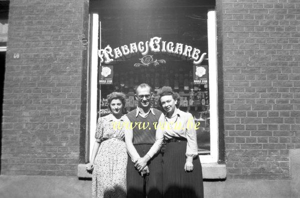 photo ancienne  de magasins  Marchand de tabacs et de cigares