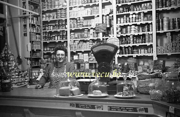 photo ancienne  de magasins  Epicerie