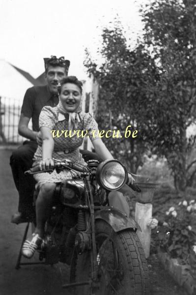 photo ancienne  de motos Gillet  Moto Gillet Herstal