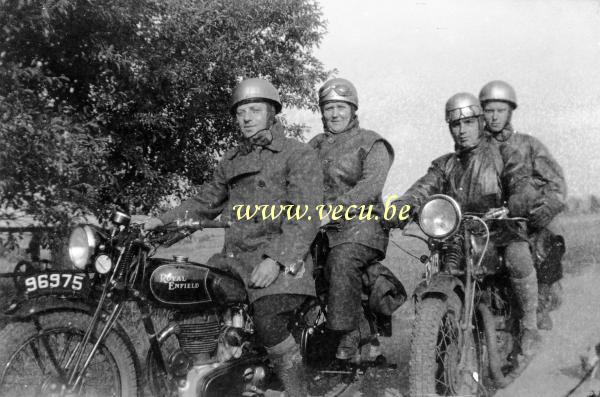 photo ancienne  de motos Royal Enfield  