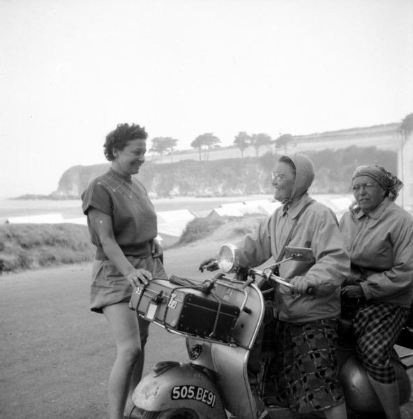 Photo ancienne  de motos Vespa  