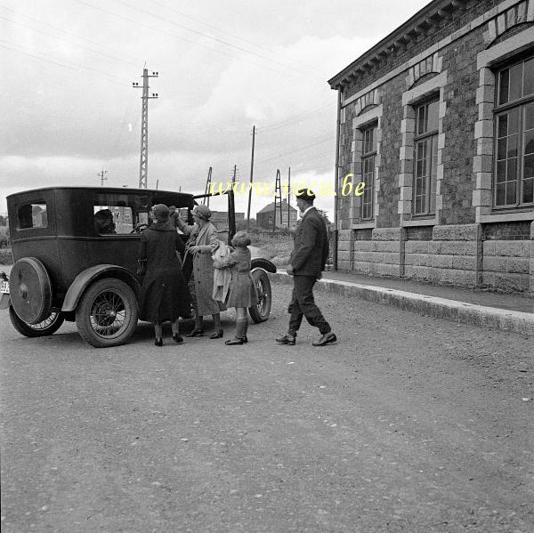 photo ancienne  Arrivée à la gare 