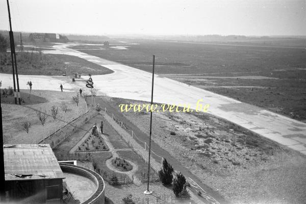 photo ancienne  Premiers travaux sur la base militaire