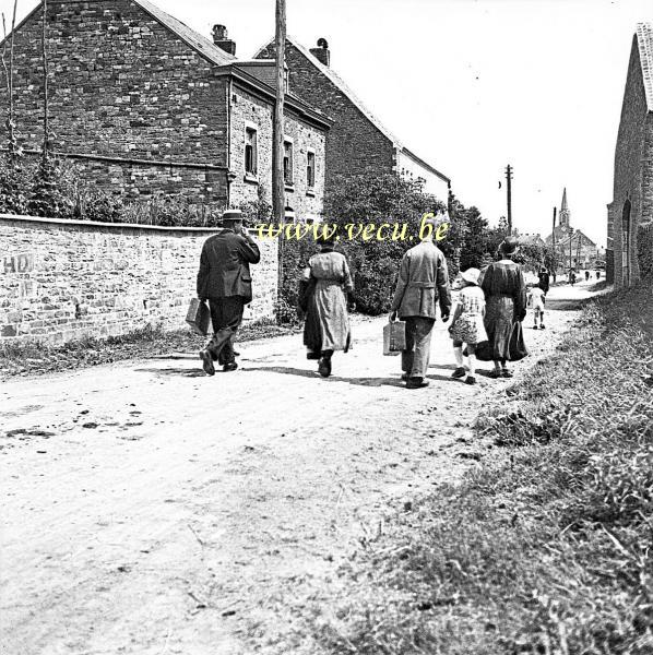 Photo ancienne  Rue du Centre à hauteur des N° 17 et 28