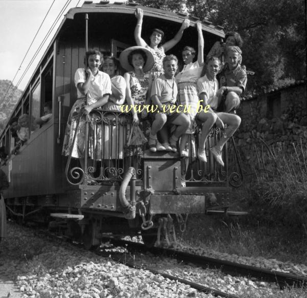 photo ancienne  Vacances en train