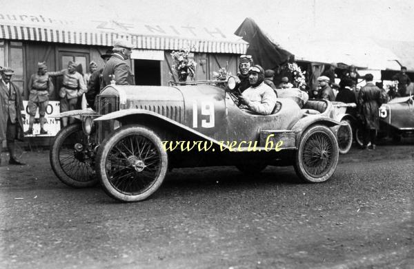 photo ancienne  de Ford  Ford T chassis Montier  - Pilotes: Charles Montier et Albert Ouriou