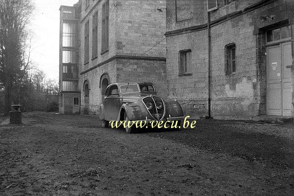 Photo ancienne  de Peugeot  Peugeot 402