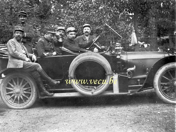 photo ancienne  de Voitures non identifiées  voiture non identifiée