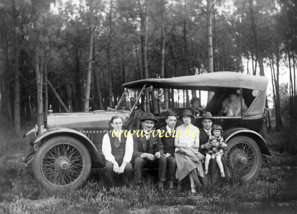 photo ancienne  de Voitures non identifiées  voiture non identifiée