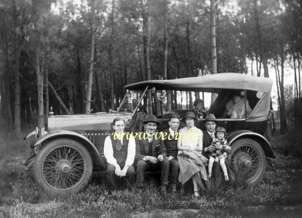 photo ancienne  de Voitures non identifiées  voiture non identifiée