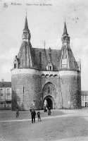 carte postale ancienne de Malines Vieille porte de Bruxelles