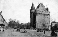 carte postale de Bruxelles La porte de Hal et le boulevard de Waterloo