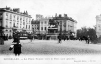 carte postale de Bruxelles La Place Royale vers le parc (aile gauche)