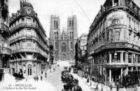 carte postale de Bruxelles L'Eglise et la rue Ste-Gudule