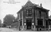 carte postale ancienne de Saint-Gilles Bains communaux, rue de la Perche