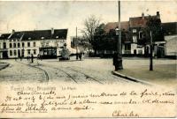 postkaart van Vorst La Place avec en arrière-plan la charcuterie à St Antoine