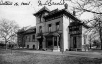 carte postale ancienne de Uccle Maison Maternelle - 73 Dieweg