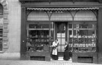 carte postale ancienne de Etterbeek Maison Pinchart Confiseur - Glacier. Rue des Tongres