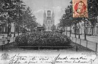 carte postale de Bruxelles Avenue de la Reine et église de Laeken