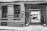 carte postale ancienne de Ixelles Chocolaterie-Confiserie Antoine  Entrée de l'Usine rue du Prince Royal 37-39