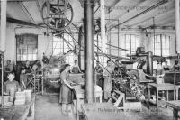 carte postale ancienne de Ixelles Chocolaterie-Confiserie Antoine  Machines à peser et mouler les tablettes