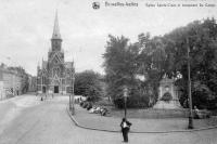 carte postale ancienne de Ixelles Eglise Sainte-Croix et Monument De Coster