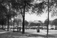 carte postale ancienne de Ixelles Place Ste-Croix (Flagey)