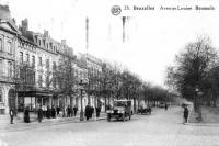 carte postale de Bruxelles Avenue Louise (probalement à hauteur des n°60 à 66)