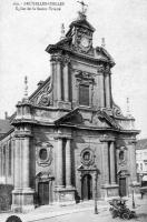 carte postale ancienne de Ixelles Eglise de la Sainte Trinité (Parvis de la Trinité)