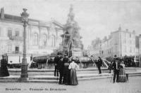 carte postale ancienne de Ixelles Fontaine de Brouckère (Porte de Namur)