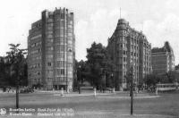 carte postale ancienne de Ixelles Rond-Point de l'Etoile (bâtiments art deco, architecte Collin pour Etrimo)